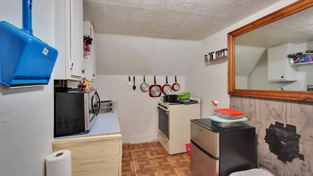 13 Crowley Street Burlington VT 05401