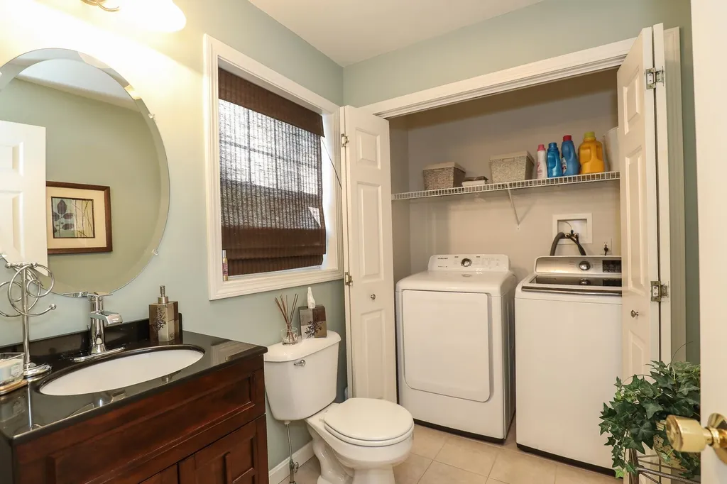 46 Stirling Avenue Hooksett NH 03106