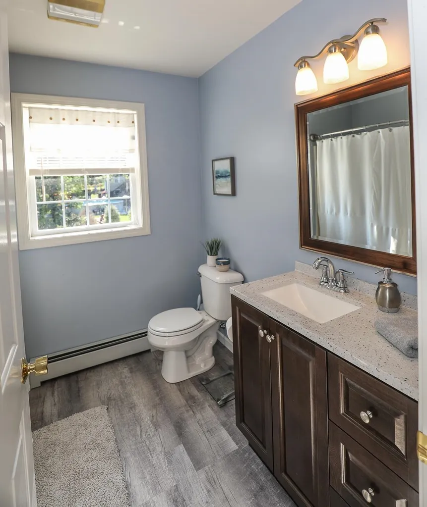 46 Stirling Avenue Hooksett NH 03106
