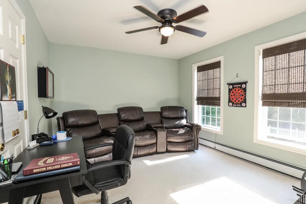 46 Stirling Avenue Hooksett NH 03106