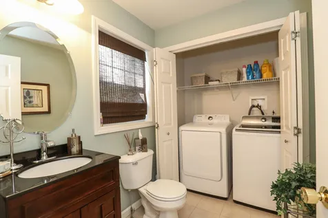 46 Stirling Avenue Hooksett NH 03106