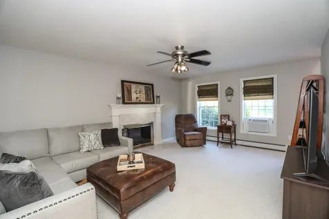 46 Stirling Avenue Hooksett NH 03106