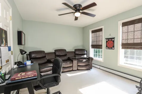 46 Stirling Avenue Hooksett NH 03106