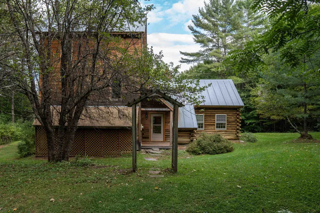 923 Gove Hill Road Thetford VT 05075