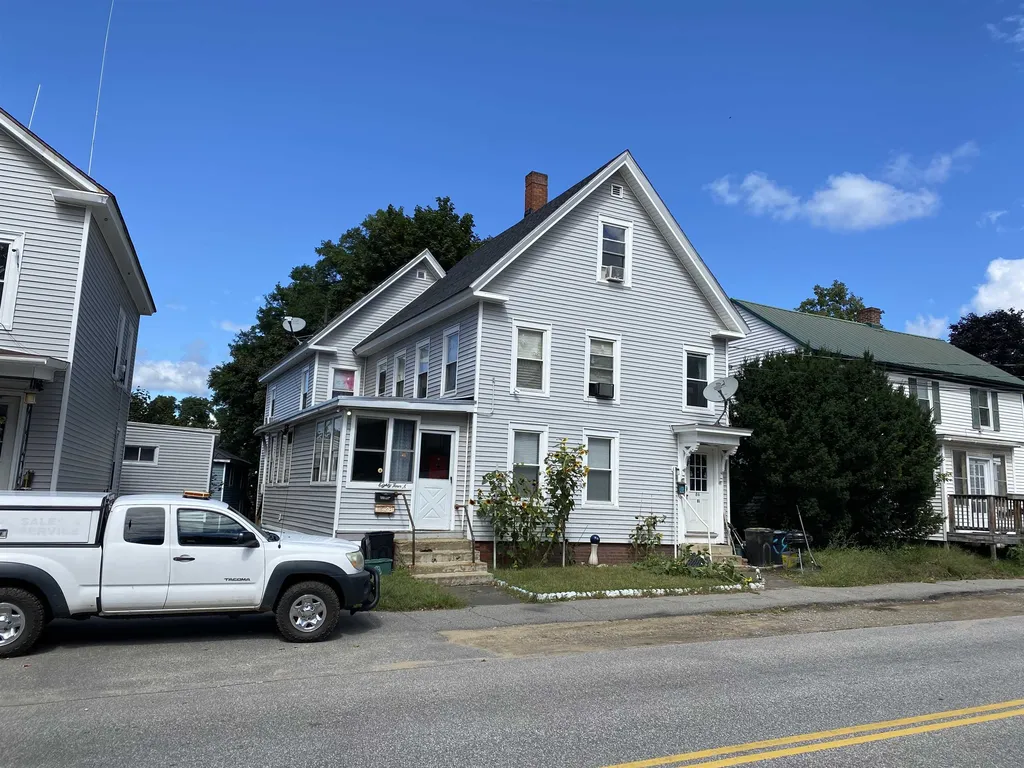 84-86 Oak Street Laconia NH 03246