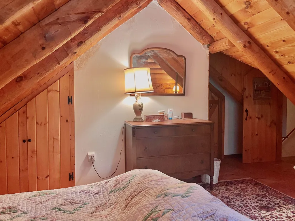521 Cape Moonshine Road Piermont NH 03779