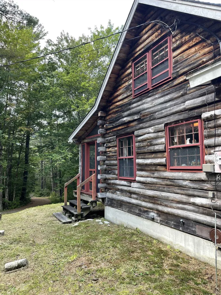 521 Cape Moonshine Road Piermont NH 03779