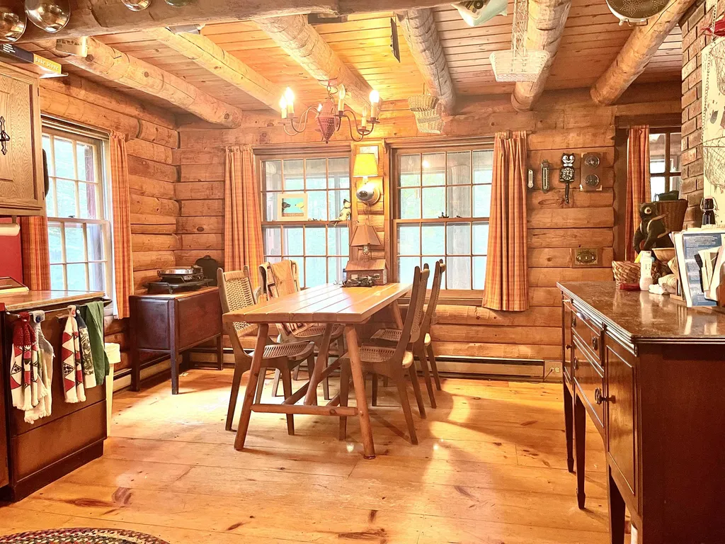 521 Cape Moonshine Road Piermont NH 03779