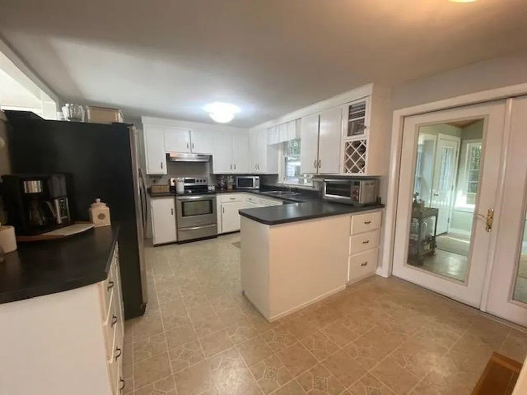 19 Strafford Road Dover NH 03820