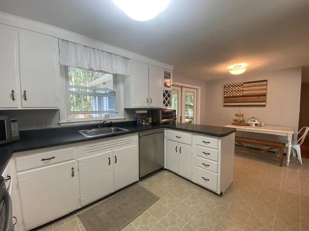 19 Strafford Road Dover NH 03820