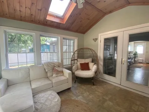 19 Strafford Road Dover NH 03820