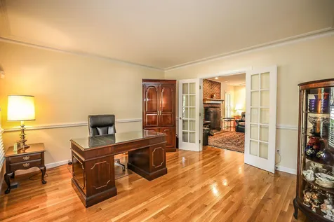 373 Whitford Street Manchester NH 03104