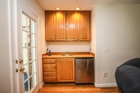 373 Whitford Street Manchester NH 03104