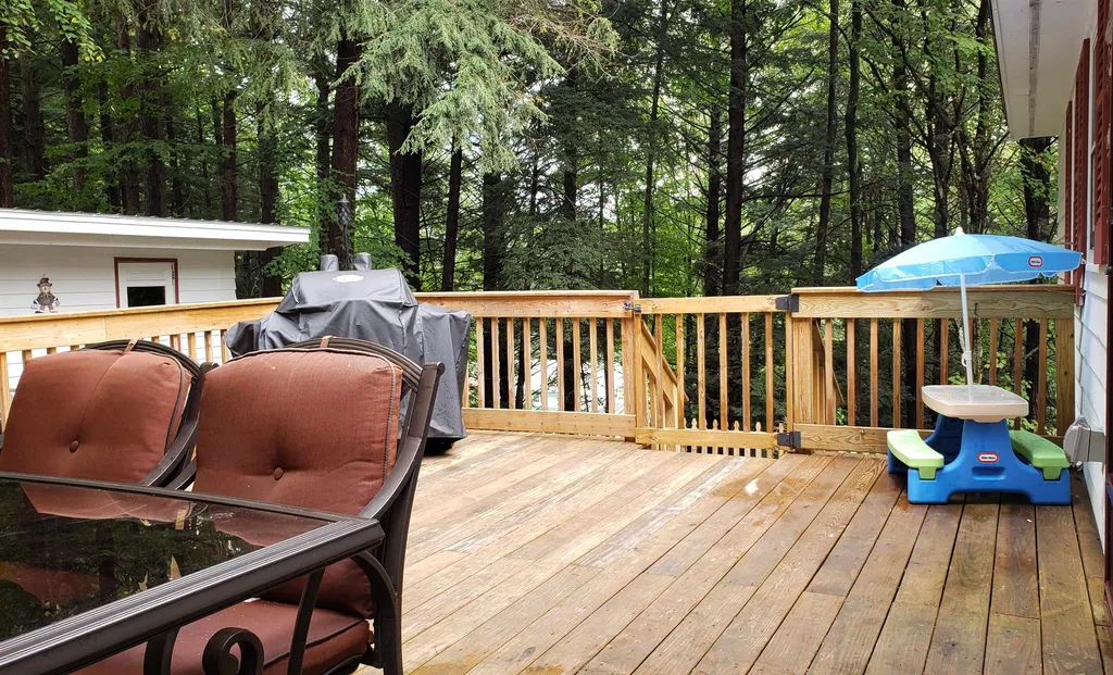 8 Ellery Street Claremont NH 03743