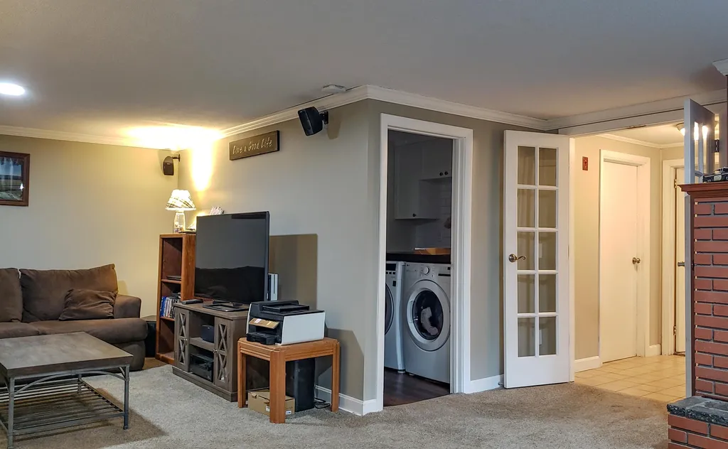 8 Ellery Street Claremont NH 03743