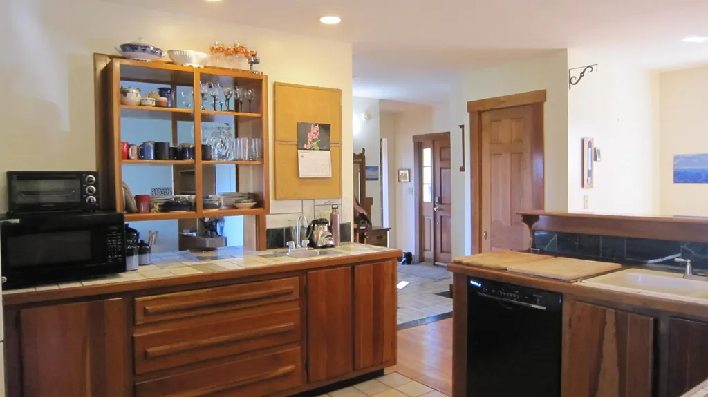 284 East Town Farm Road Putney VT 05346