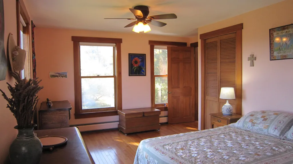 284 East Town Farm Road Putney VT 05346