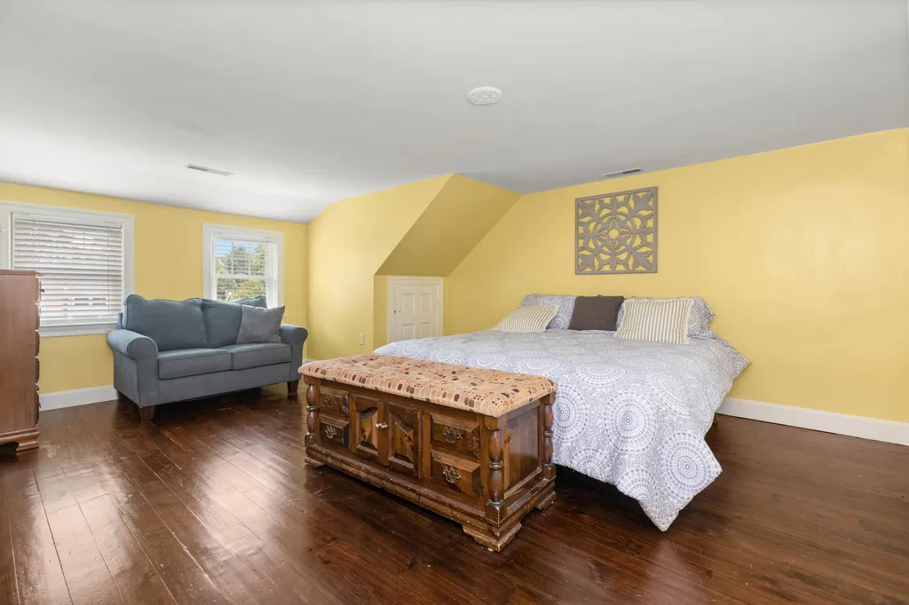 166 North Policy Street Salem NH 03079