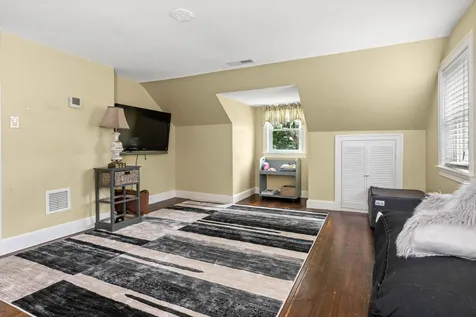 166 North Policy Street Salem NH 03079