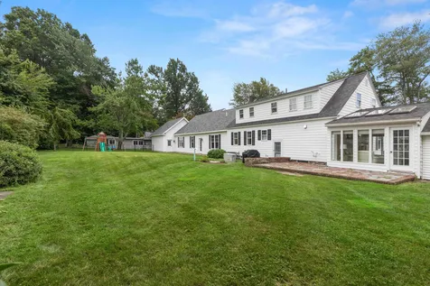 166 North Policy Street Salem NH 03079