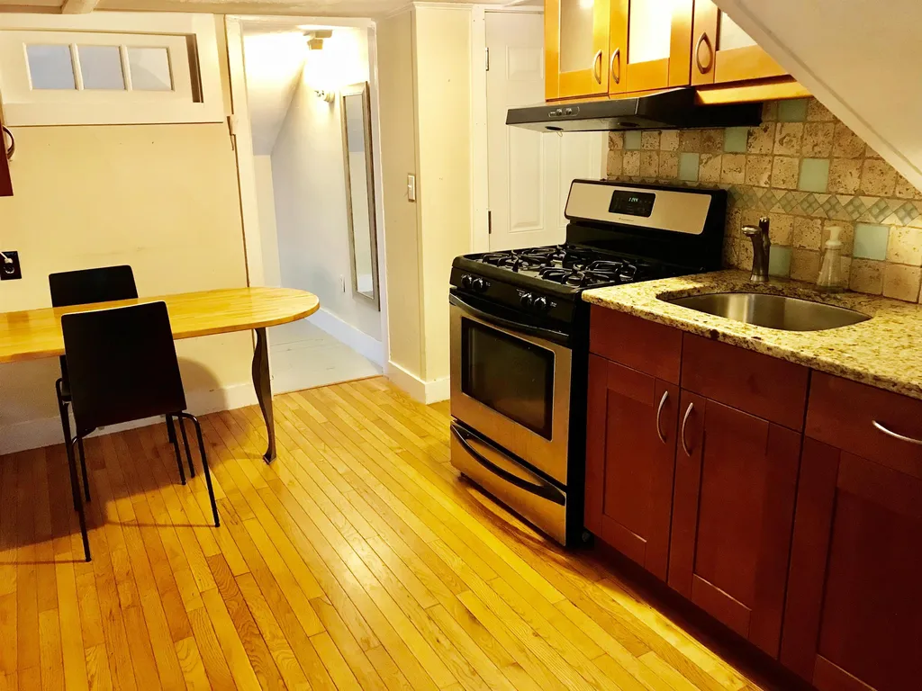 404 Pleasant Street Portsmouth NH 03801