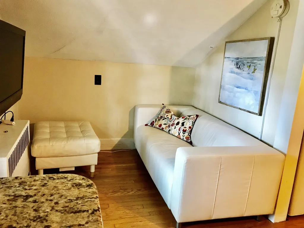 404 Pleasant Street Portsmouth NH 03801