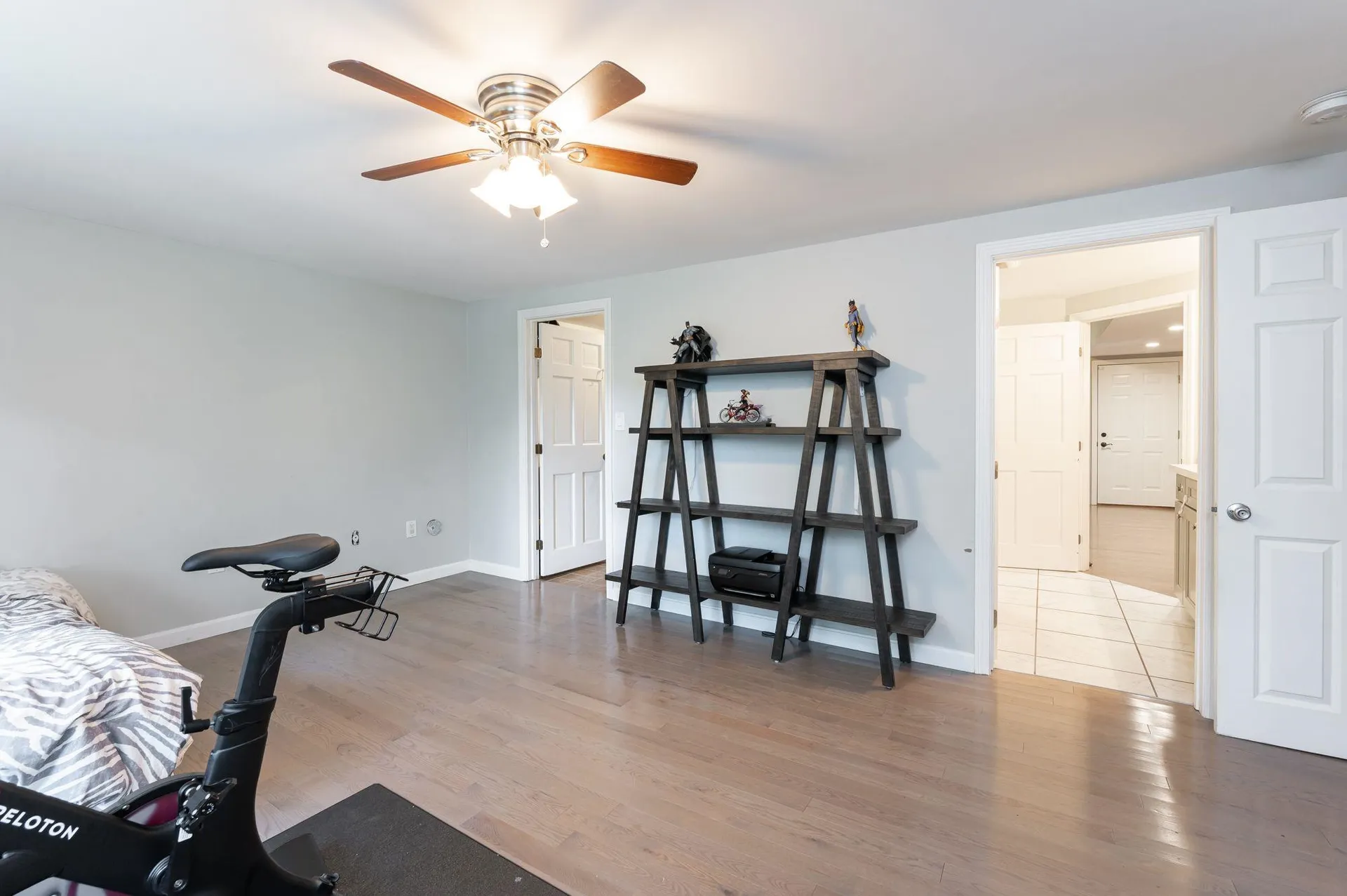897 Mammoth Road Pelham NH 03076