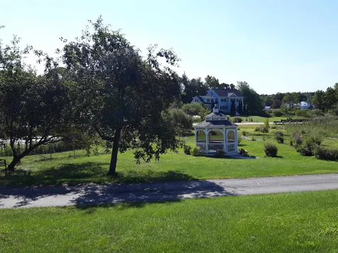 40 Maplevale Road East Kingston NH 03827
