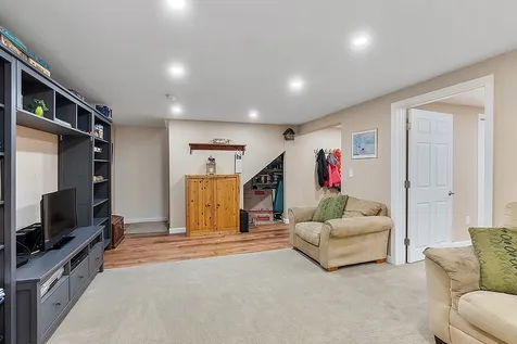 40 Maplevale Road East Kingston NH 03827