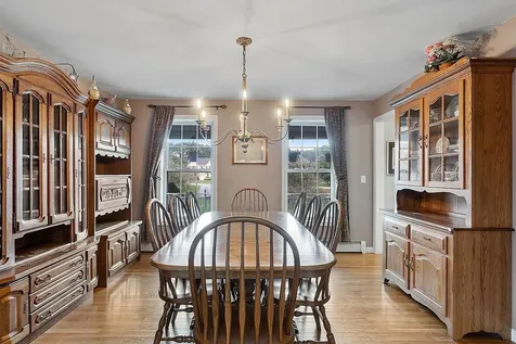 40 Maplevale Road East Kingston NH 03827