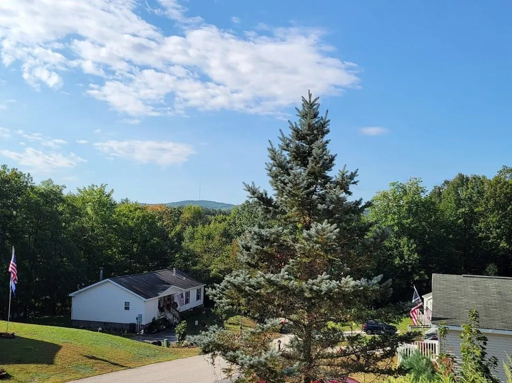 14 Ivy Lane Farmington NH 03835