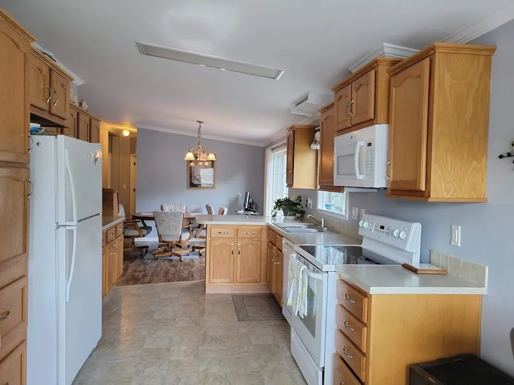 14 Ivy Lane Farmington NH 03835