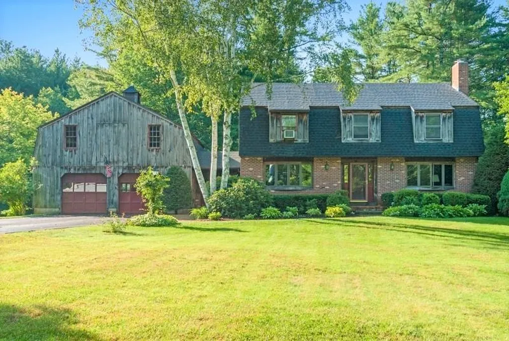 120 Exeter Road North Hampton NH 03862