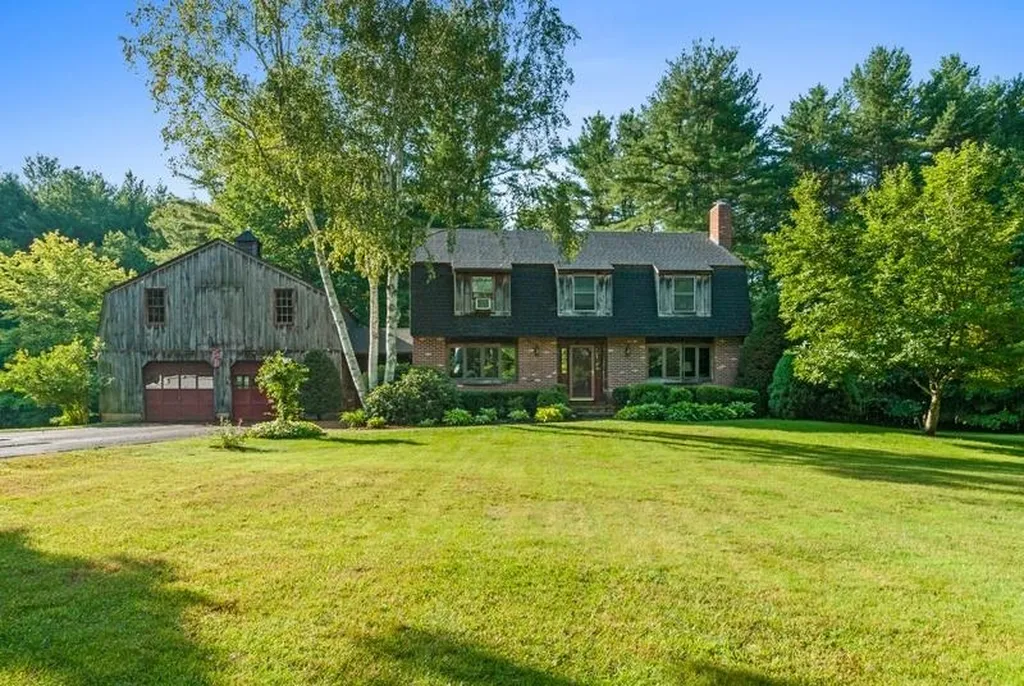 120 Exeter Road North Hampton NH 03862