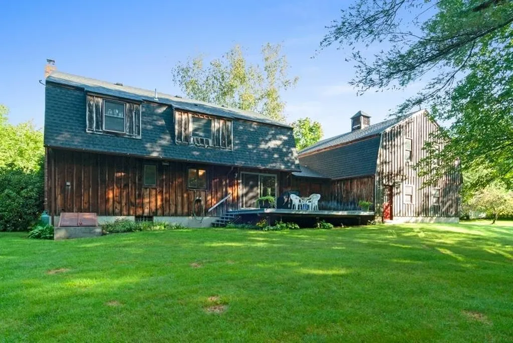 120 Exeter Road North Hampton NH 03862