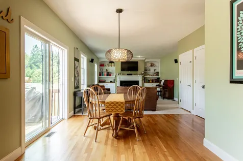 28 Hunter Mill Way Londonderry NH 03053