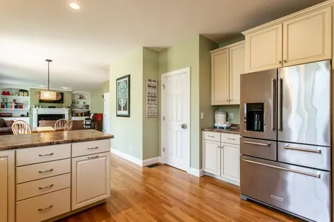 28 Hunter Mill Way Londonderry NH 03053