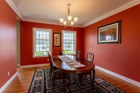 28 Hunter Mill Way Londonderry NH 03053