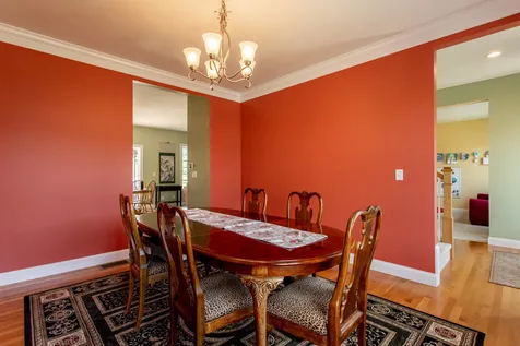 28 Hunter Mill Way Londonderry NH 03053