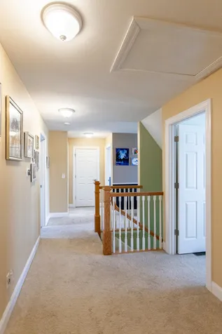28 Hunter Mill Way Londonderry NH 03053
