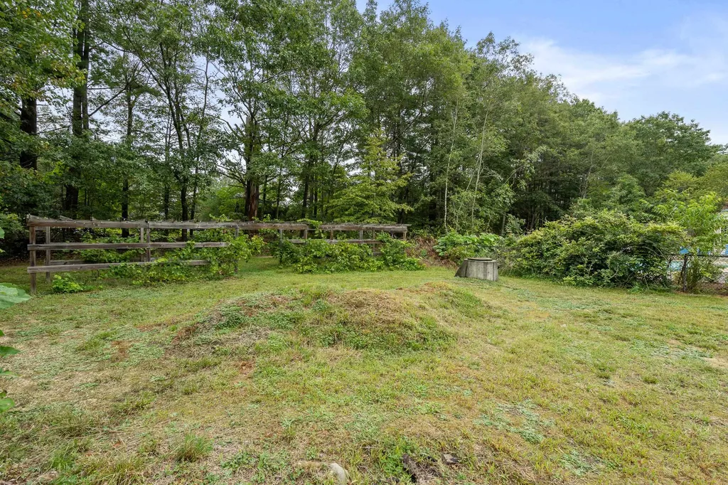 26 Hickory Hill Road Epping NH 03042