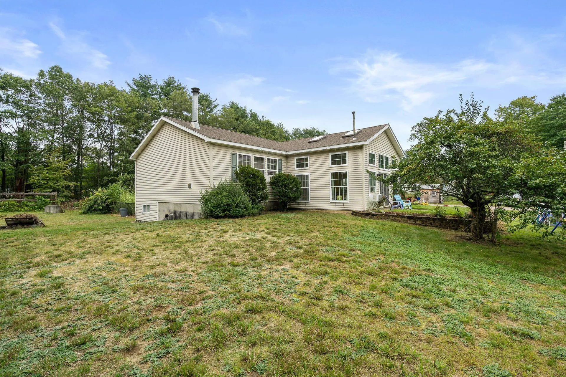 26 Hickory Hill Road Epping NH 03042