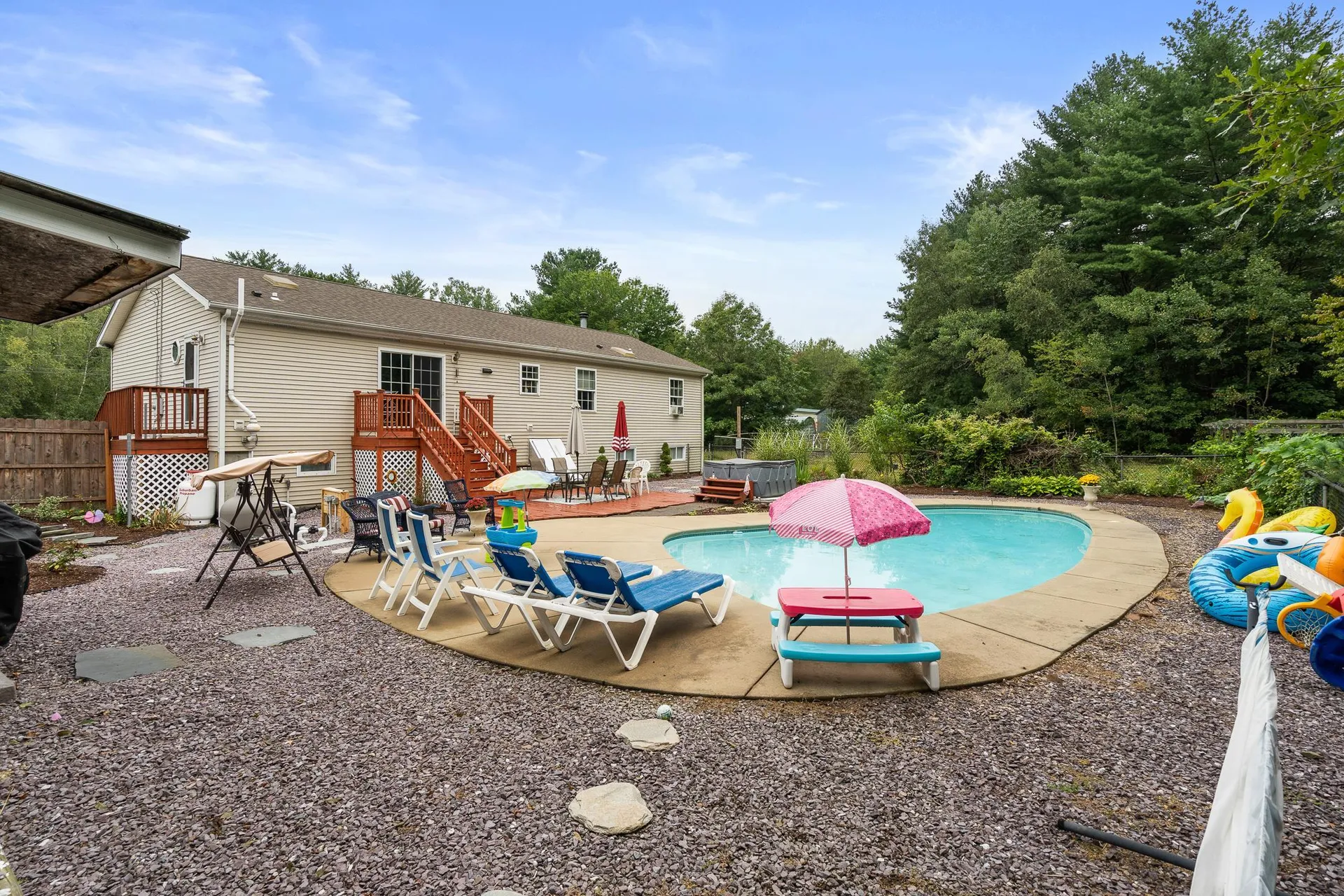 26 Hickory Hill Road Epping NH 03042