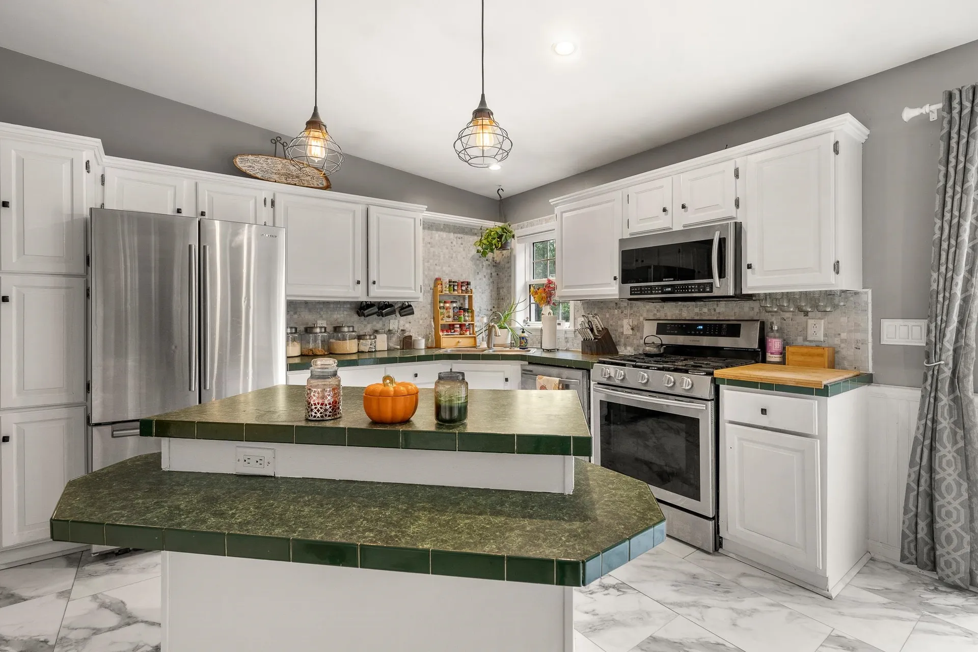 26 Hickory Hill Road Epping NH 03042
