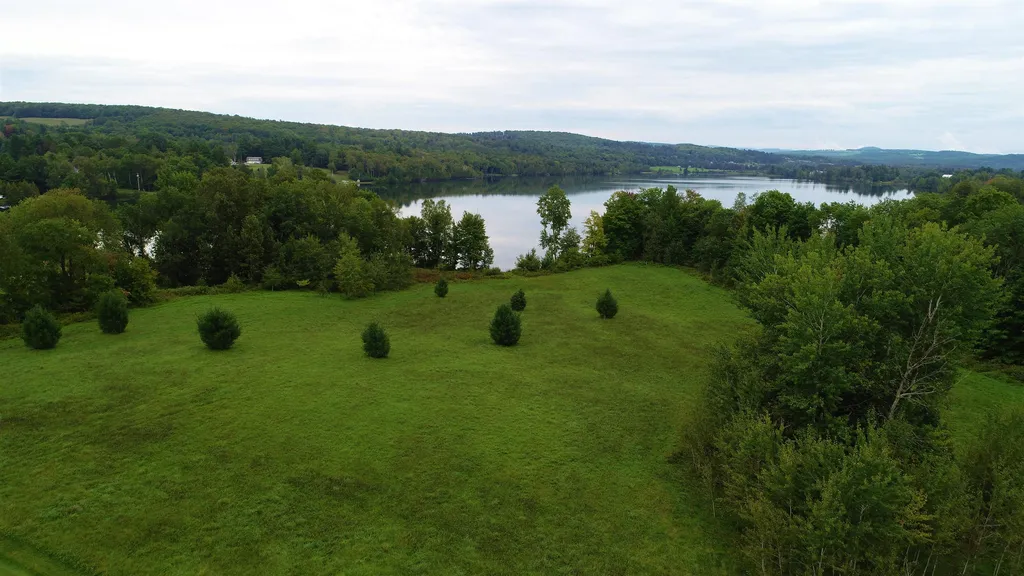 2853 Us Route 5 Derby VT 05829