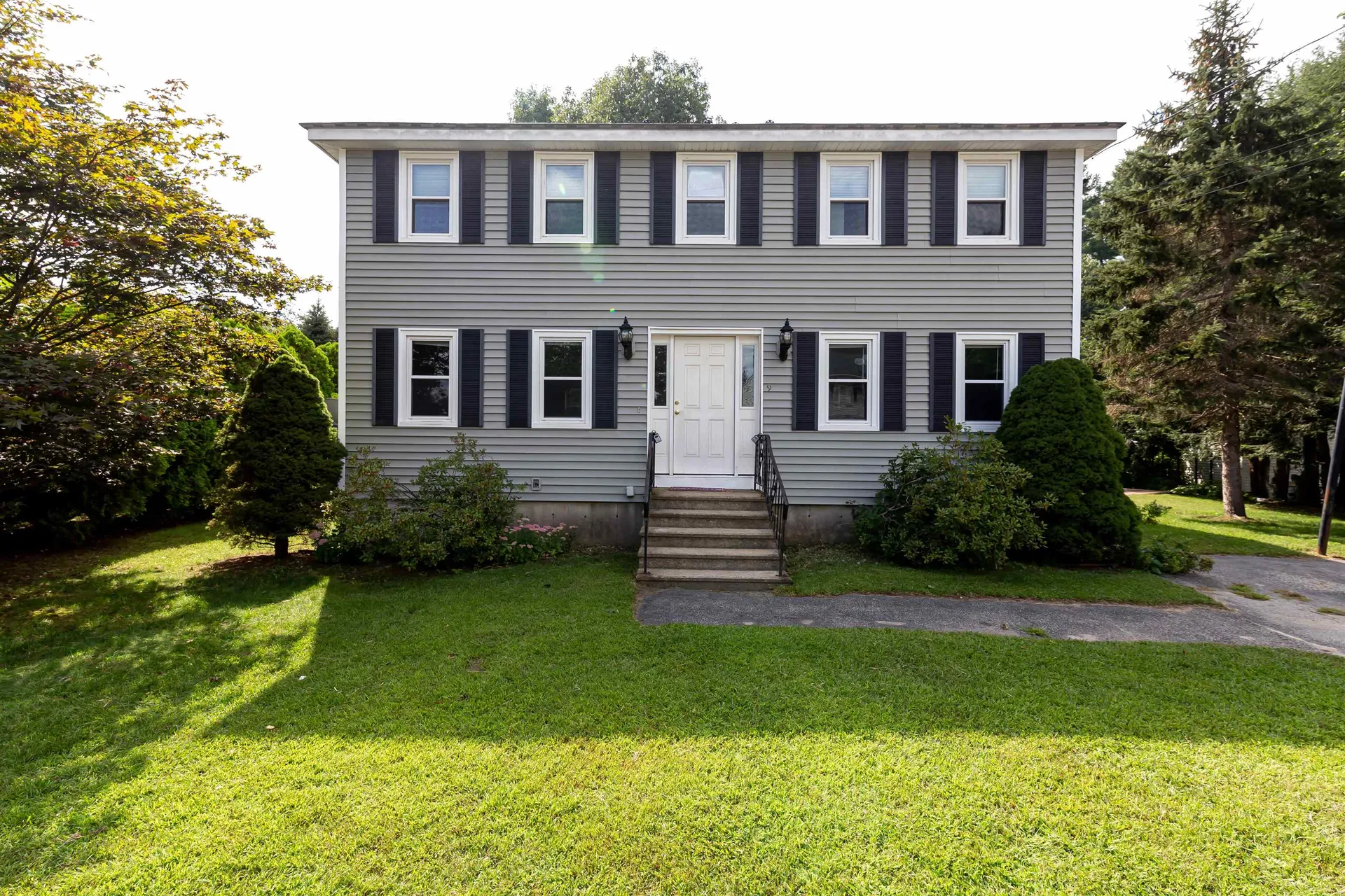 9 Ireland Street Hudson NH 03051