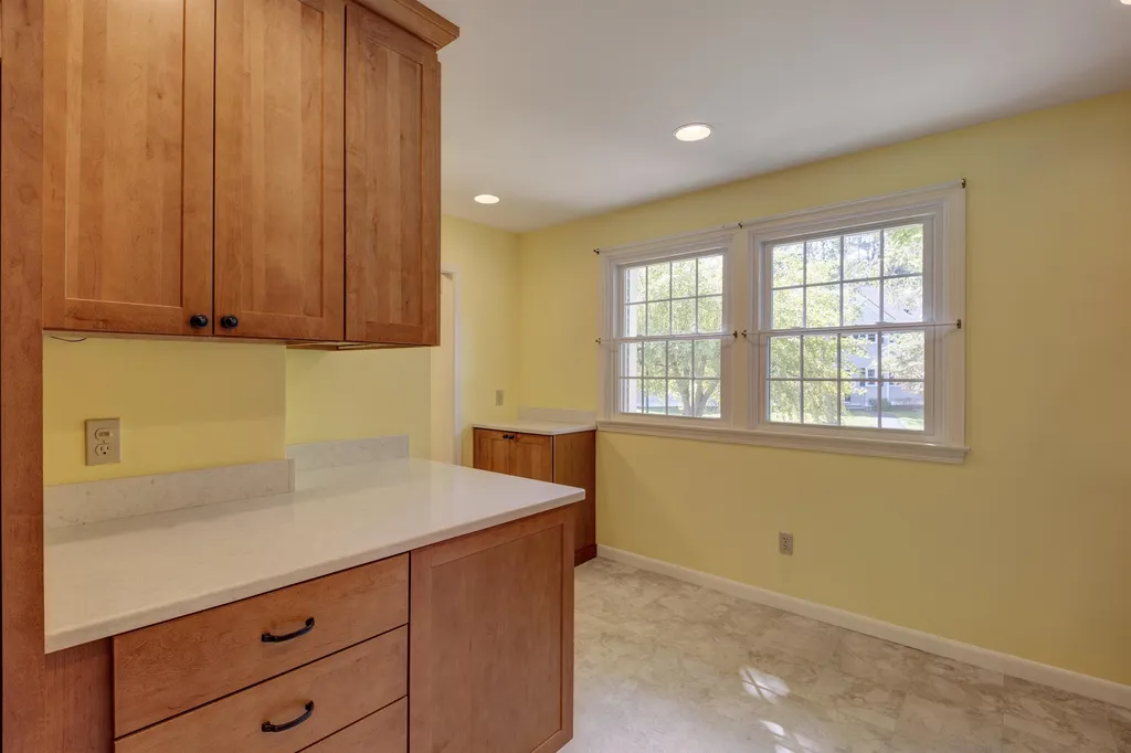 18 Willow Spring Lane Hanover NH 03755