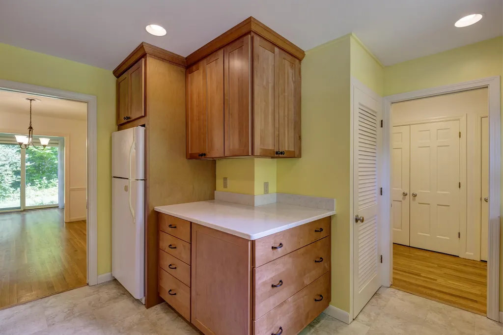 18 Willow Spring Lane Hanover NH 03755