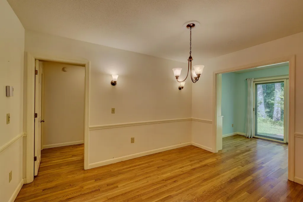 18 Willow Spring Lane Hanover NH 03755