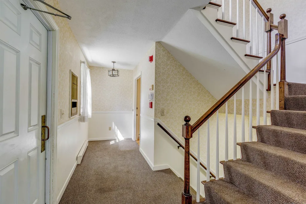 18 Willow Spring Lane Hanover NH 03755